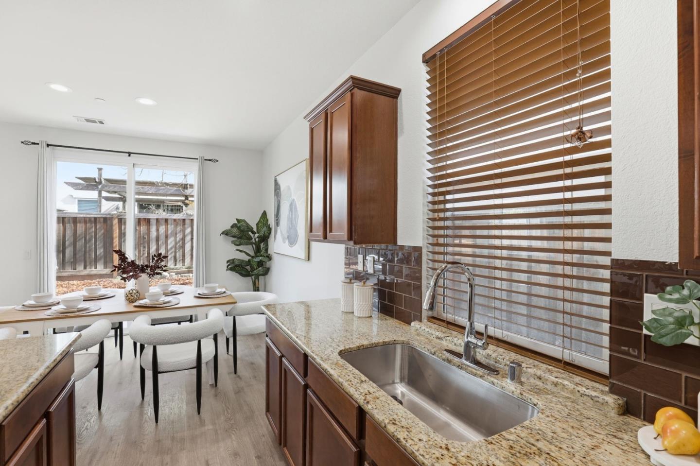 Detail Gallery Image 15 of 64 For 170 Sturla Way, Gilroy,  CA 95020 - 4 Beds | 2/1 Baths