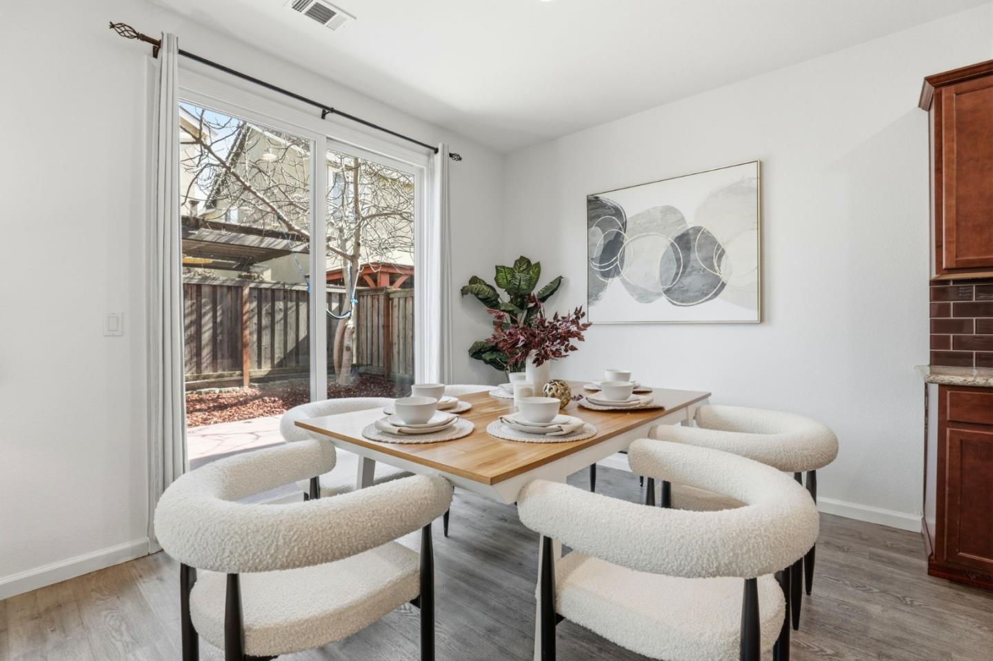 Detail Gallery Image 17 of 64 For 170 Sturla Way, Gilroy,  CA 95020 - 4 Beds | 2/1 Baths