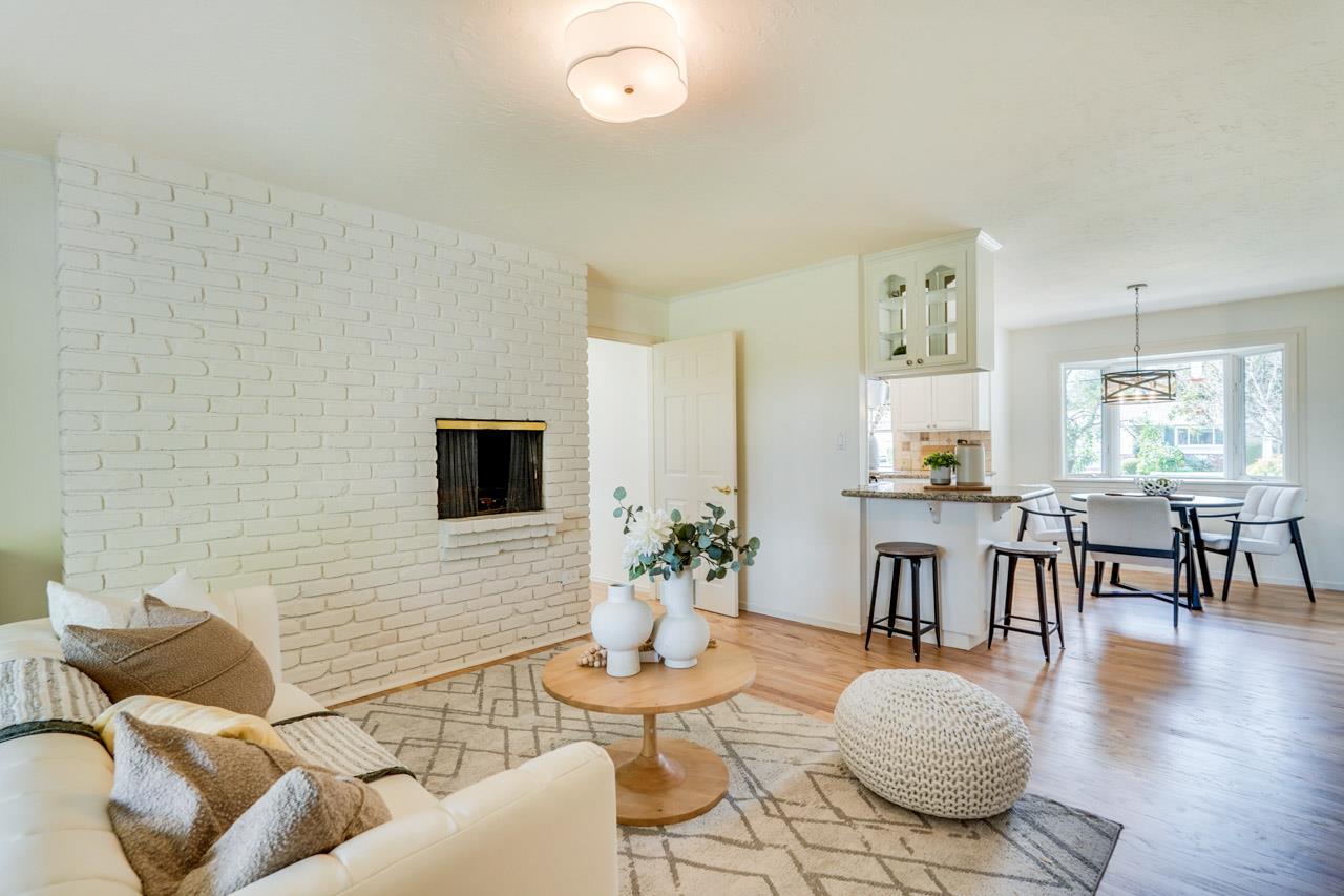 Detail Gallery Image 22 of 45 For 1624 Newcastle Dr, Los Altos,  CA 94024 - 4 Beds | 2/1 Baths