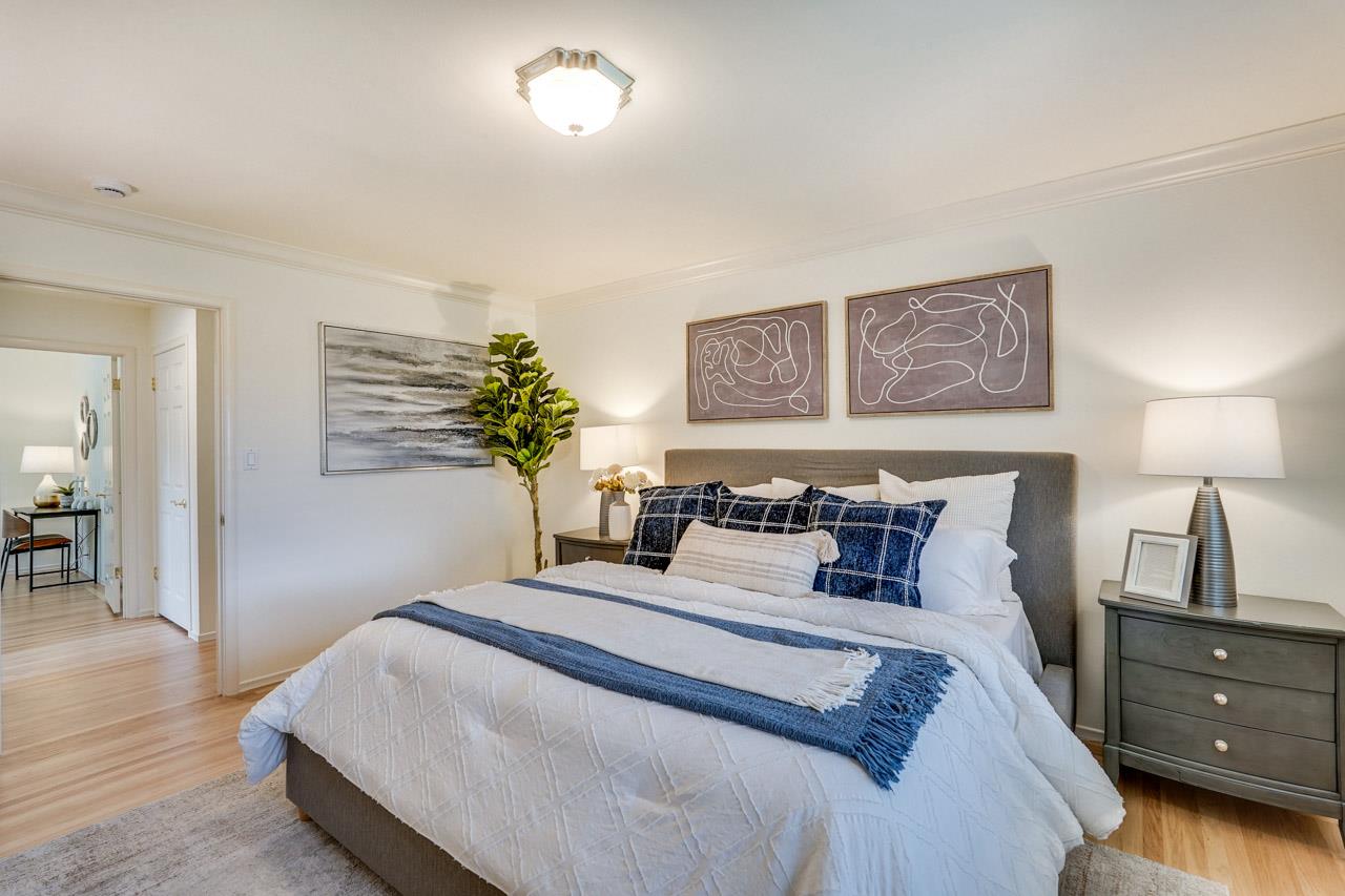 Detail Gallery Image 27 of 45 For 1624 Newcastle Dr, Los Altos,  CA 94024 - 4 Beds | 2/1 Baths