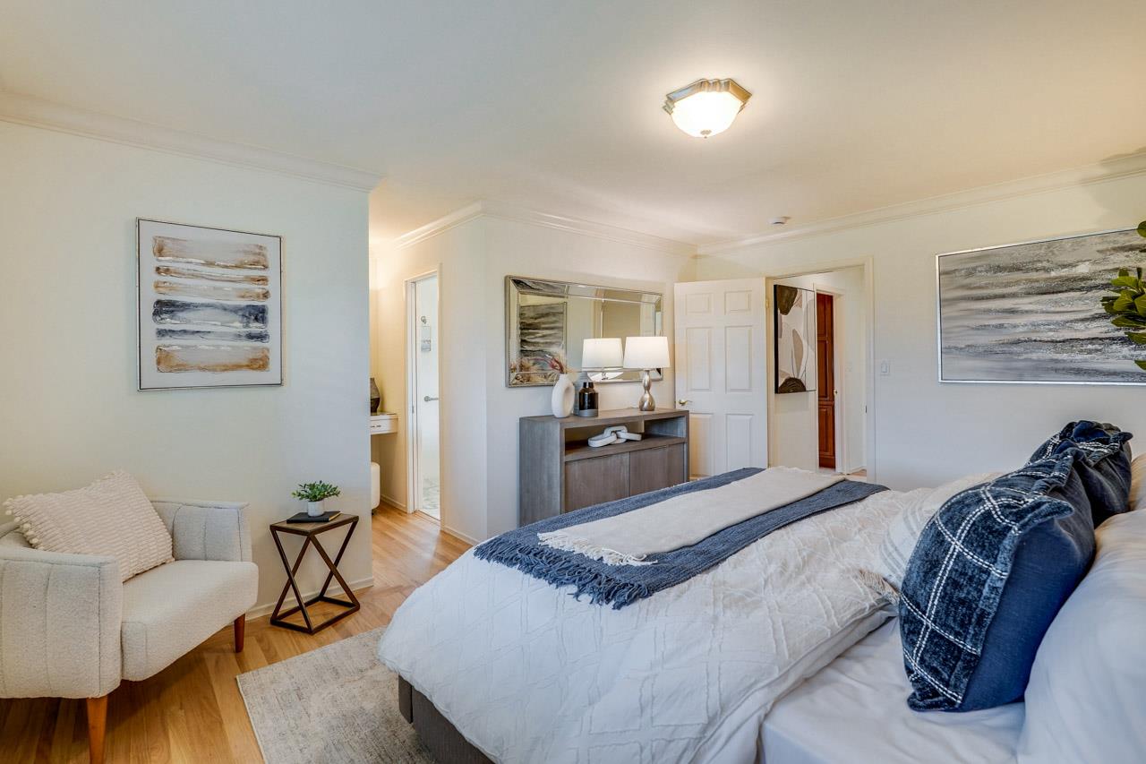 Detail Gallery Image 29 of 45 For 1624 Newcastle Dr, Los Altos,  CA 94024 - 4 Beds | 2/1 Baths