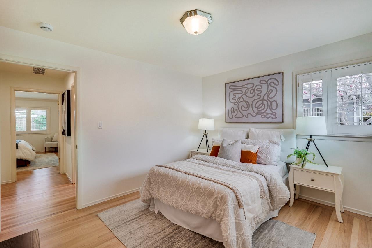 Detail Gallery Image 36 of 45 For 1624 Newcastle Dr, Los Altos,  CA 94024 - 4 Beds | 2/1 Baths