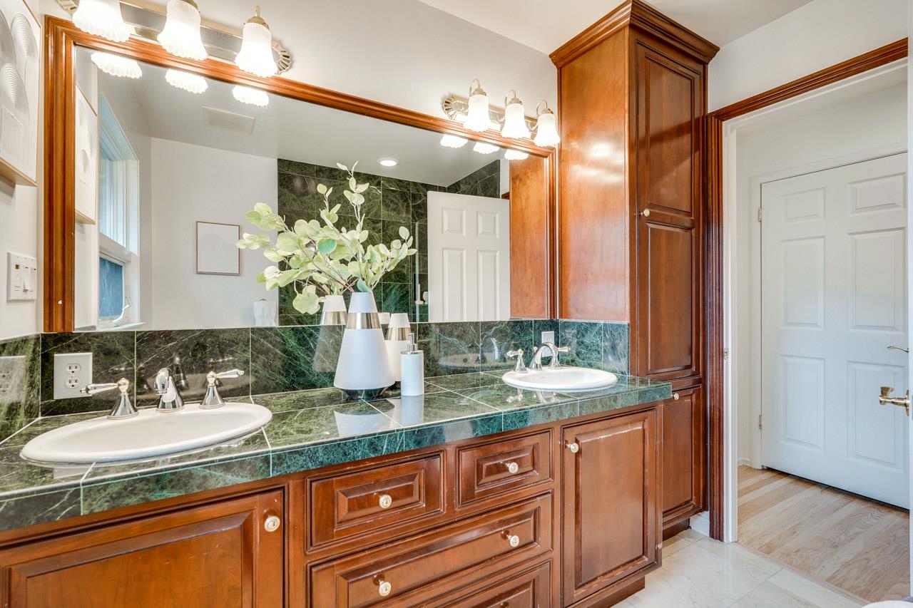 Detail Gallery Image 37 of 45 For 1624 Newcastle Dr, Los Altos,  CA 94024 - 4 Beds | 2/1 Baths