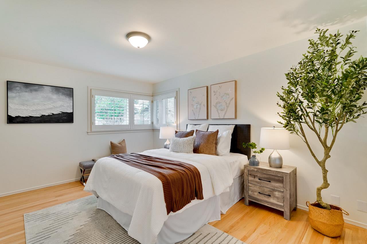 Detail Gallery Image 40 of 45 For 1624 Newcastle Dr, Los Altos,  CA 94024 - 4 Beds | 2/1 Baths