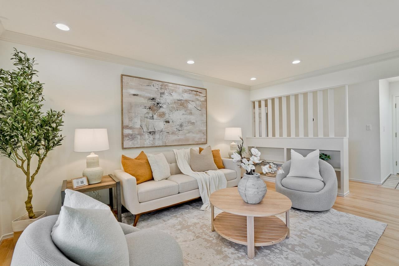 Detail Gallery Image 7 of 45 For 1624 Newcastle Dr, Los Altos,  CA 94024 - 4 Beds | 2/1 Baths