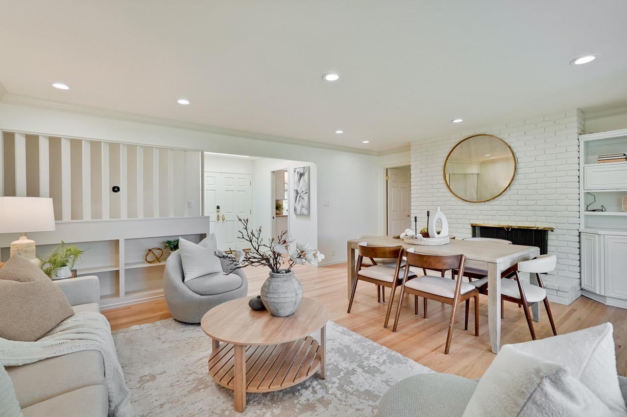 Detail Gallery Image 8 of 45 For 1624 Newcastle Dr, Los Altos,  CA 94024 - 4 Beds | 2/1 Baths