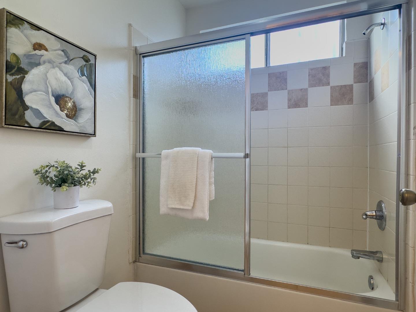 Detail Gallery Image 21 of 28 For 192 Sand Blossom St, San Jose,  CA 95123 - 3 Beds | 2 Baths