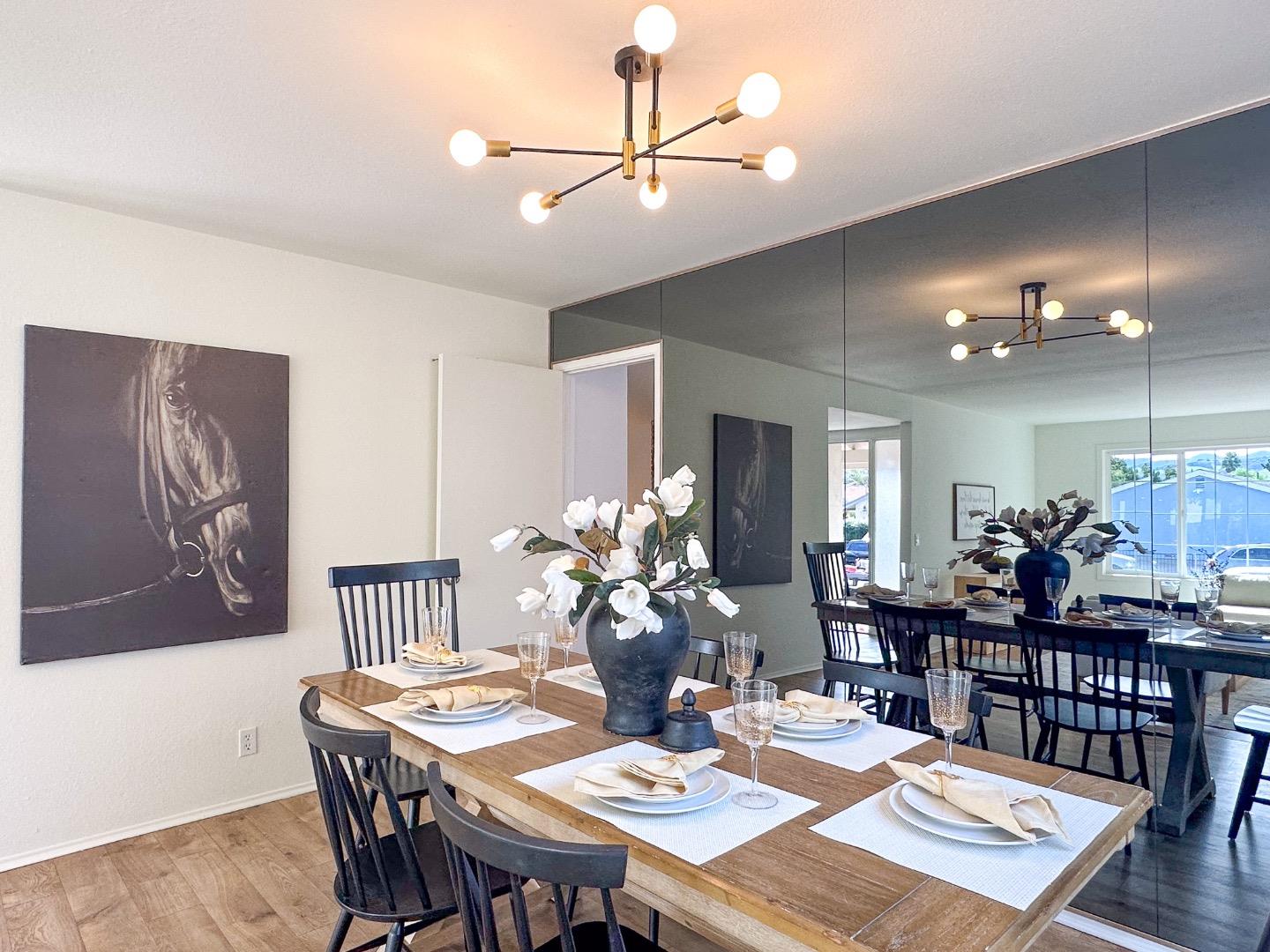 Detail Gallery Image 7 of 28 For 192 Sand Blossom St, San Jose,  CA 95123 - 3 Beds | 2 Baths