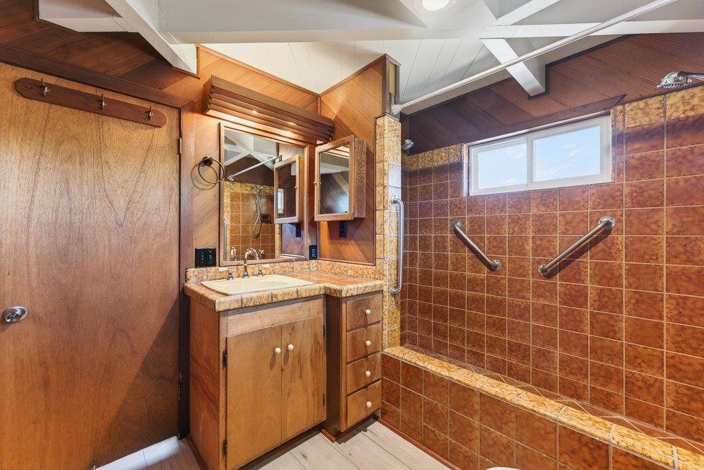 Detail Gallery Image 20 of 72 For 1 Gray Way, Watsonville,  CA 95076 - 2 Beds | 2/1 Baths