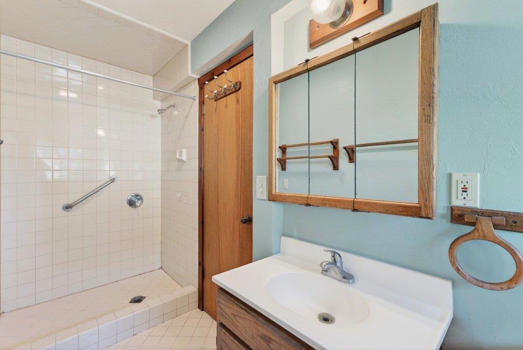 Detail Gallery Image 38 of 72 For 1 Gray Way, Watsonville,  CA 95076 - 2 Beds | 2/1 Baths