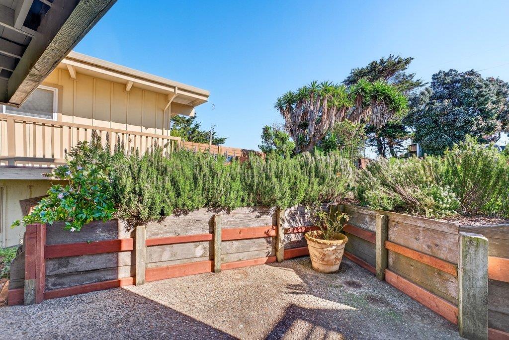 Detail Gallery Image 53 of 72 For 1 Gray Way, Watsonville,  CA 95076 - 2 Beds | 2/1 Baths