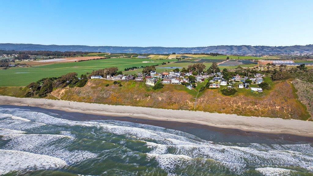 Detail Gallery Image 61 of 72 For 1 Gray Way, Watsonville,  CA 95076 - 2 Beds | 2/1 Baths