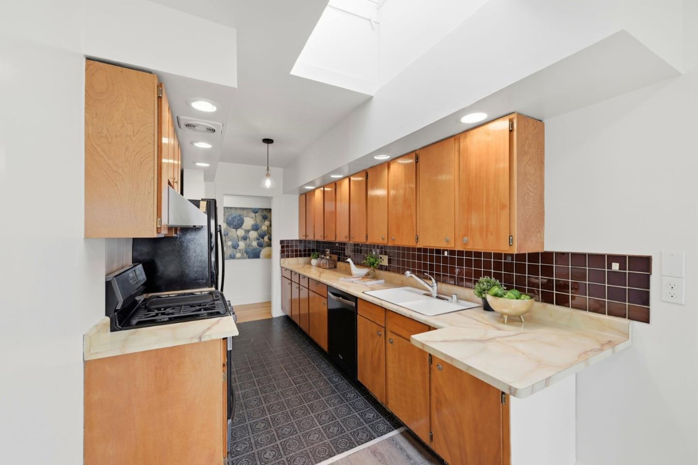 Detail Gallery Image 17 of 71 For 274 Peoria St, Daly City,  CA 94014 - 3 Beds | 2 Baths