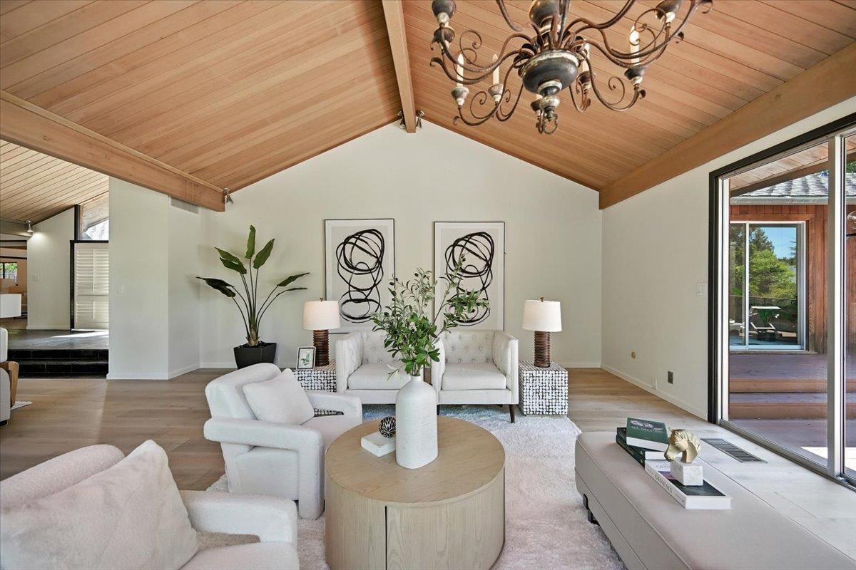 Detail Gallery Image 16 of 87 For 14582 Horseshoe Ct, Saratoga,  CA 95070 - 5 Beds | 3/1 Baths