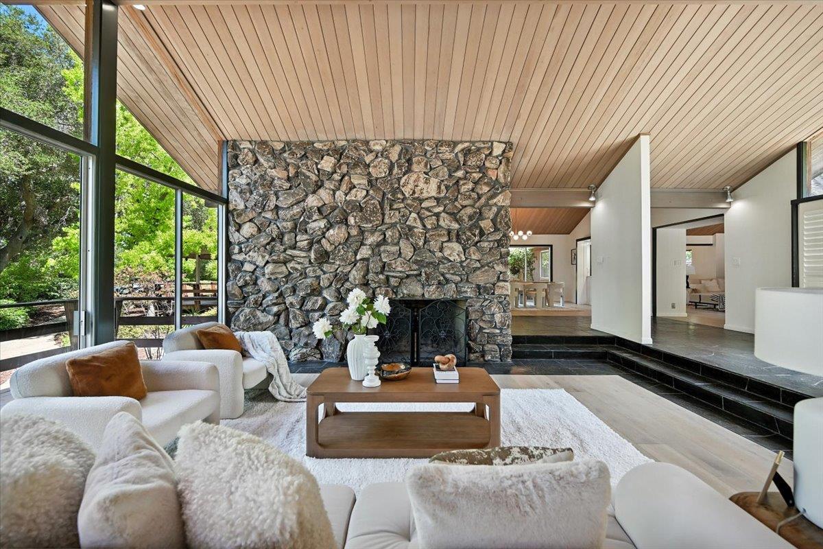 Detail Gallery Image 20 of 87 For 14582 Horseshoe Ct, Saratoga,  CA 95070 - 5 Beds | 3/1 Baths