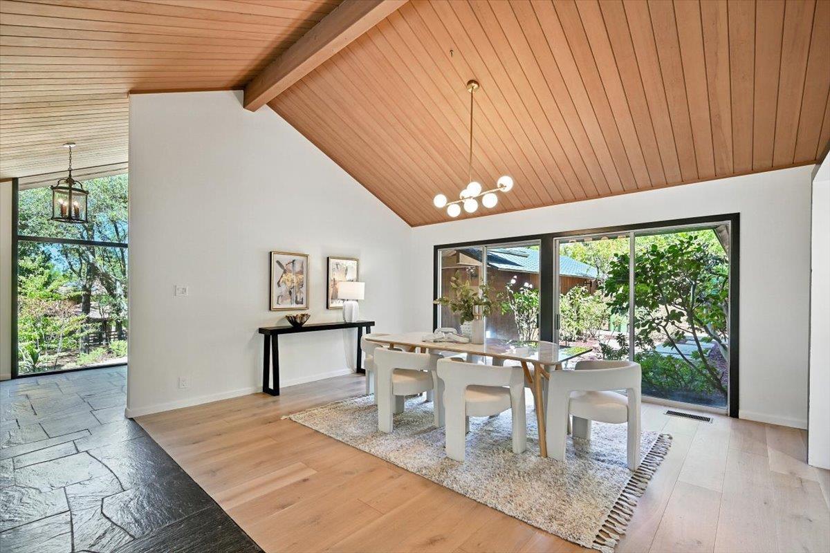 Detail Gallery Image 26 of 87 For 14582 Horseshoe Ct, Saratoga,  CA 95070 - 5 Beds | 3/1 Baths