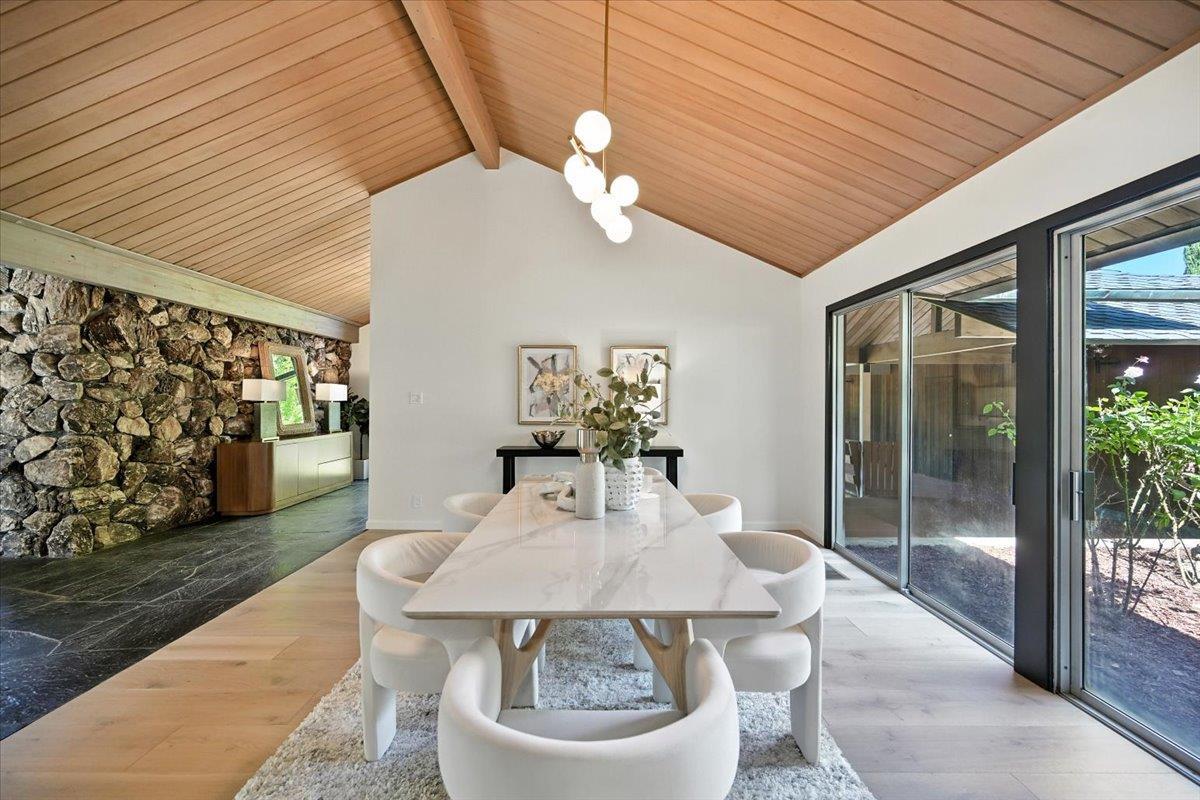 Detail Gallery Image 27 of 87 For 14582 Horseshoe Ct, Saratoga,  CA 95070 - 5 Beds | 3/1 Baths