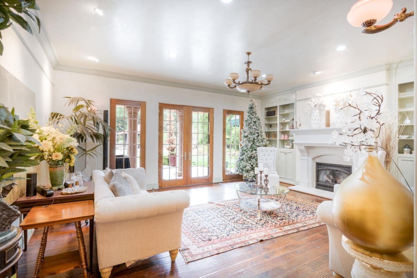 Detail Gallery Image 11 of 34 For 5371 Stonehurst Dr, Martinez,  CA 94553 - 5 Beds | 4/1 Baths