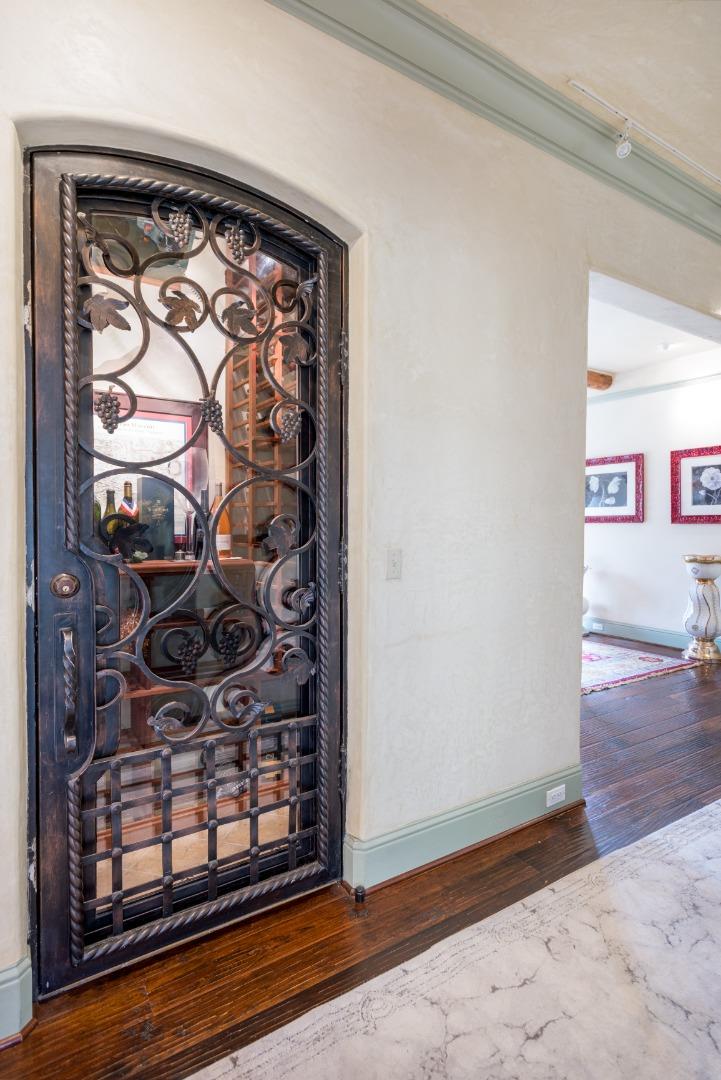 Detail Gallery Image 13 of 34 For 5371 Stonehurst Dr, Martinez,  CA 94553 - 5 Beds | 4/1 Baths