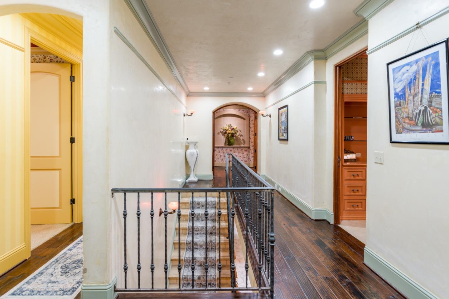 Detail Gallery Image 16 of 34 For 5371 Stonehurst Dr, Martinez,  CA 94553 - 5 Beds | 4/1 Baths