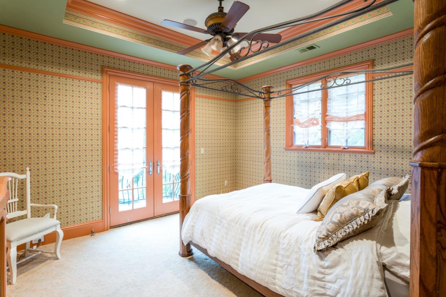 Detail Gallery Image 19 of 34 For 5371 Stonehurst Dr, Martinez,  CA 94553 - 5 Beds | 4/1 Baths