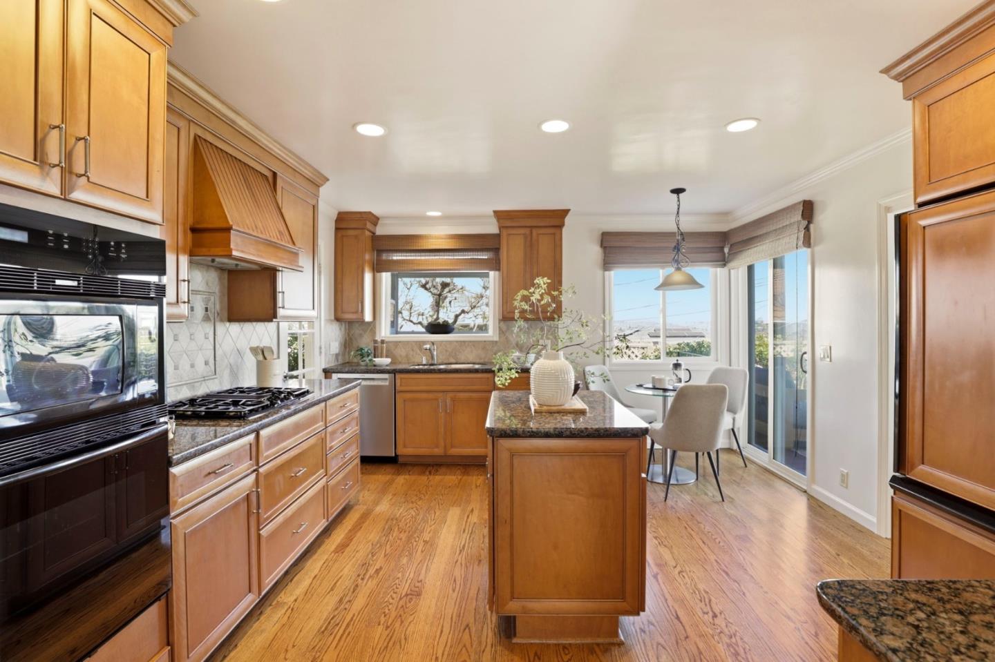 Detail Gallery Image 13 of 35 For 321 Malcolm Ave, Belmont,  CA 94002 - 4 Beds | 3 Baths