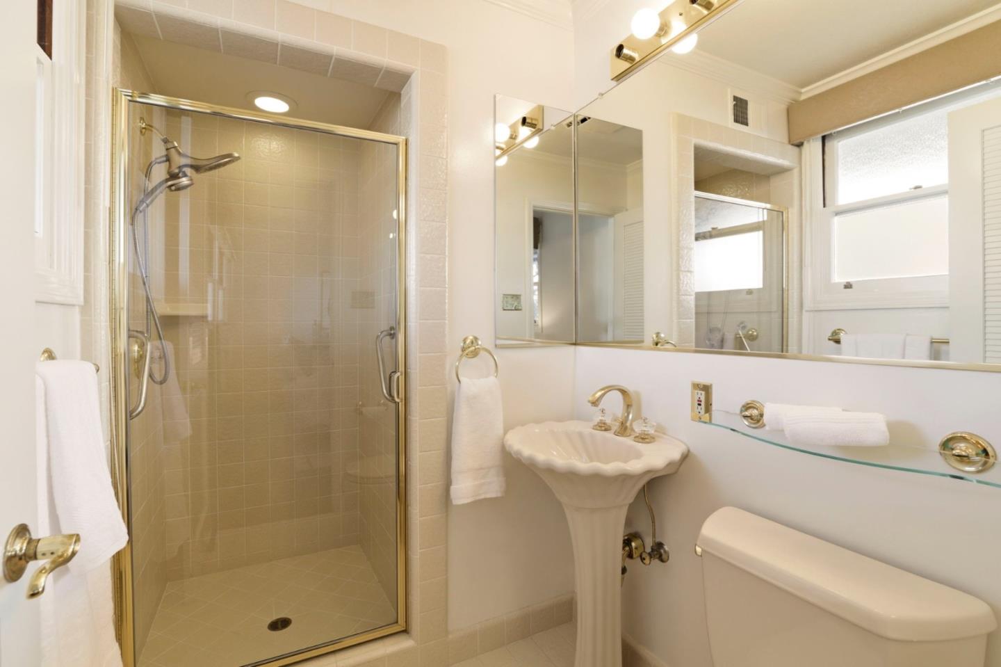 Detail Gallery Image 24 of 35 For 321 Malcolm Ave, Belmont,  CA 94002 - 4 Beds | 3 Baths