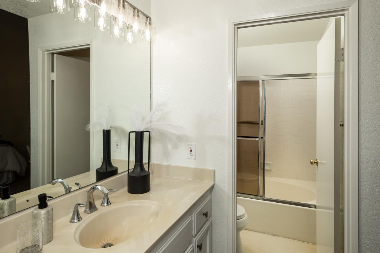 Photo #11: ML82036173 Listing: Photo #11