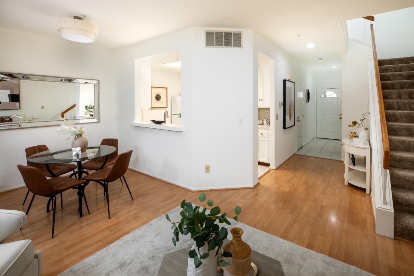 Photo #5: ML82036173 Listing: Photo #5