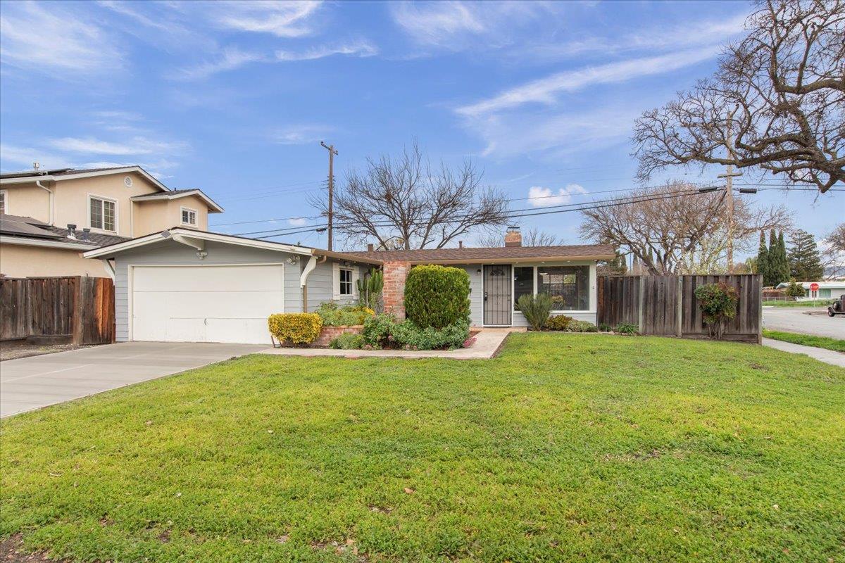 Detail Gallery Image 2 of 32 For 1297 Socorro Ave, Sunnyvale,  CA 94089 - 3 Beds | 2 Baths