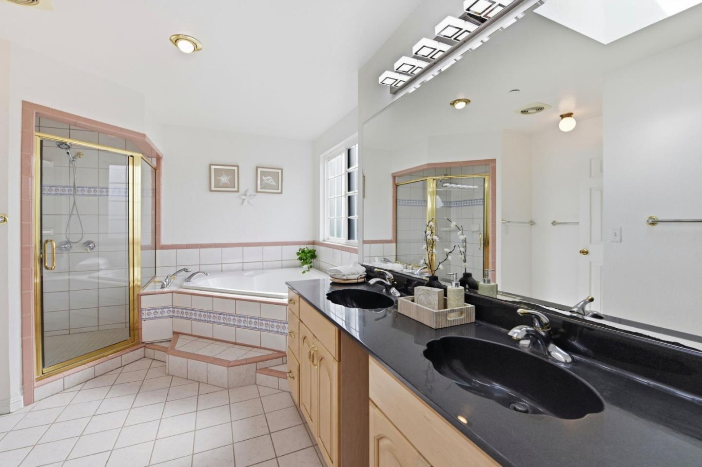 Detail Gallery Image 22 of 28 For 4833 Murphy Ct, Fremont,  CA 94538 - 5 Beds | 4 Baths