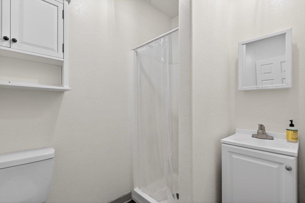 Detail Gallery Image 39 of 43 For 1300 Mesa Dr, Hollister,  CA 95023 - 3 Beds | 2 Baths