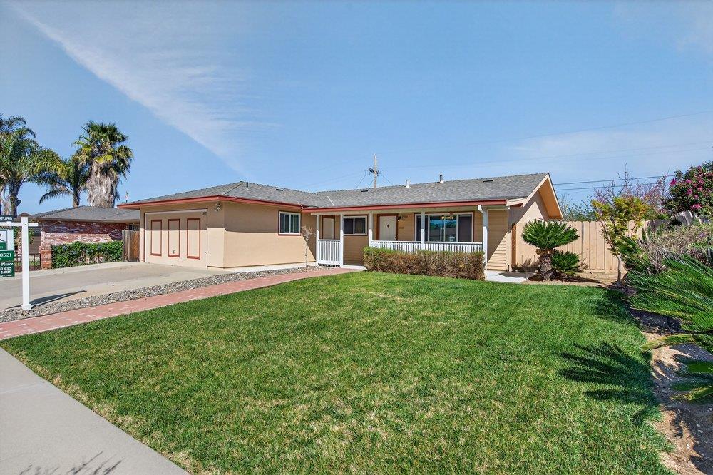 1300 Mesa Drive, Hollister, CA, 95023