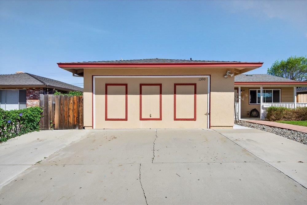 1300 Mesa Drive, Hollister, CA, 95023