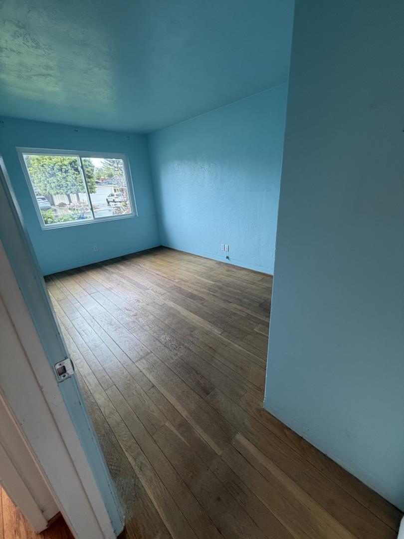 Detail Gallery Image 10 of 26 For 1161 Volti Ln, Los Altos,  CA 94024 - 3 Beds | 2 Baths