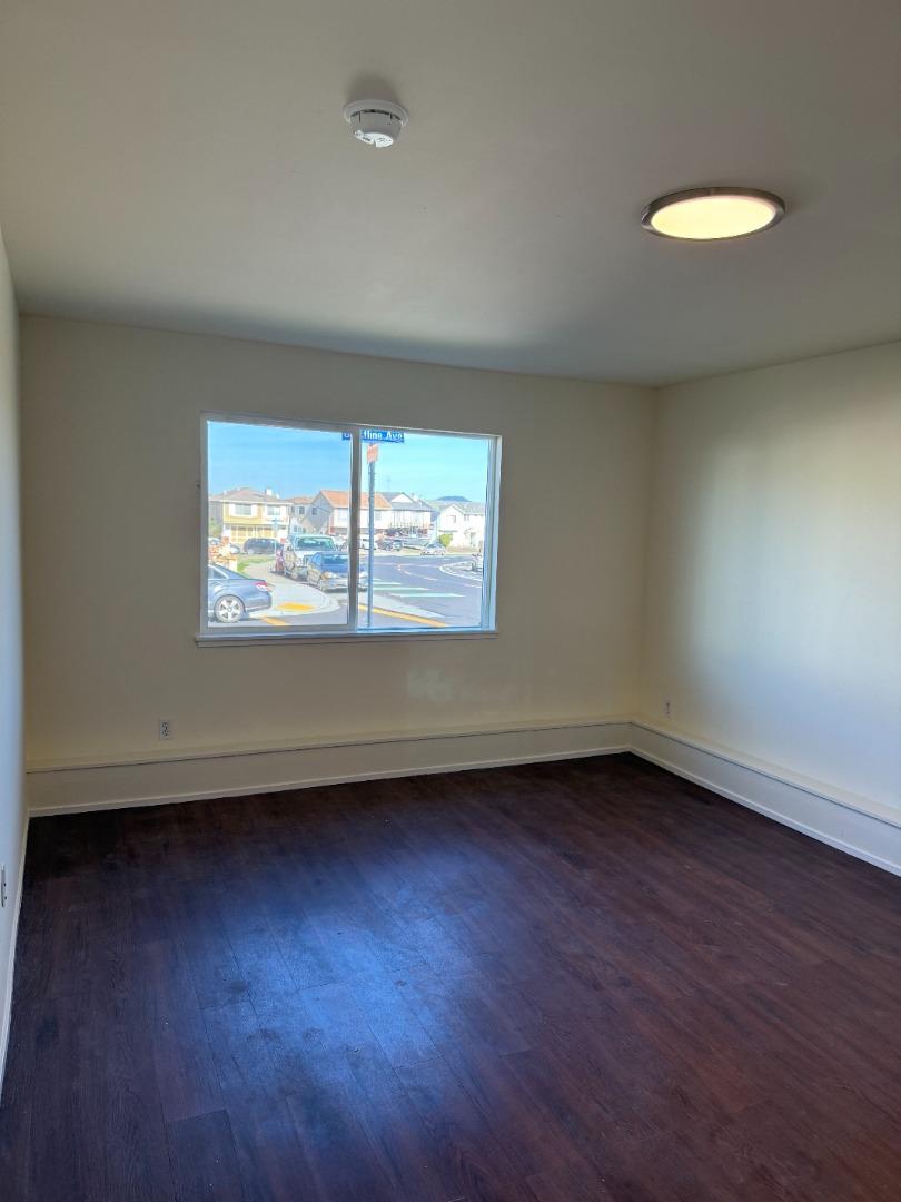 Detail Gallery Image 8 of 13 For 60 Westmoor Ave, Daly City,  CA 94015 - 6 Beds | 3 Baths