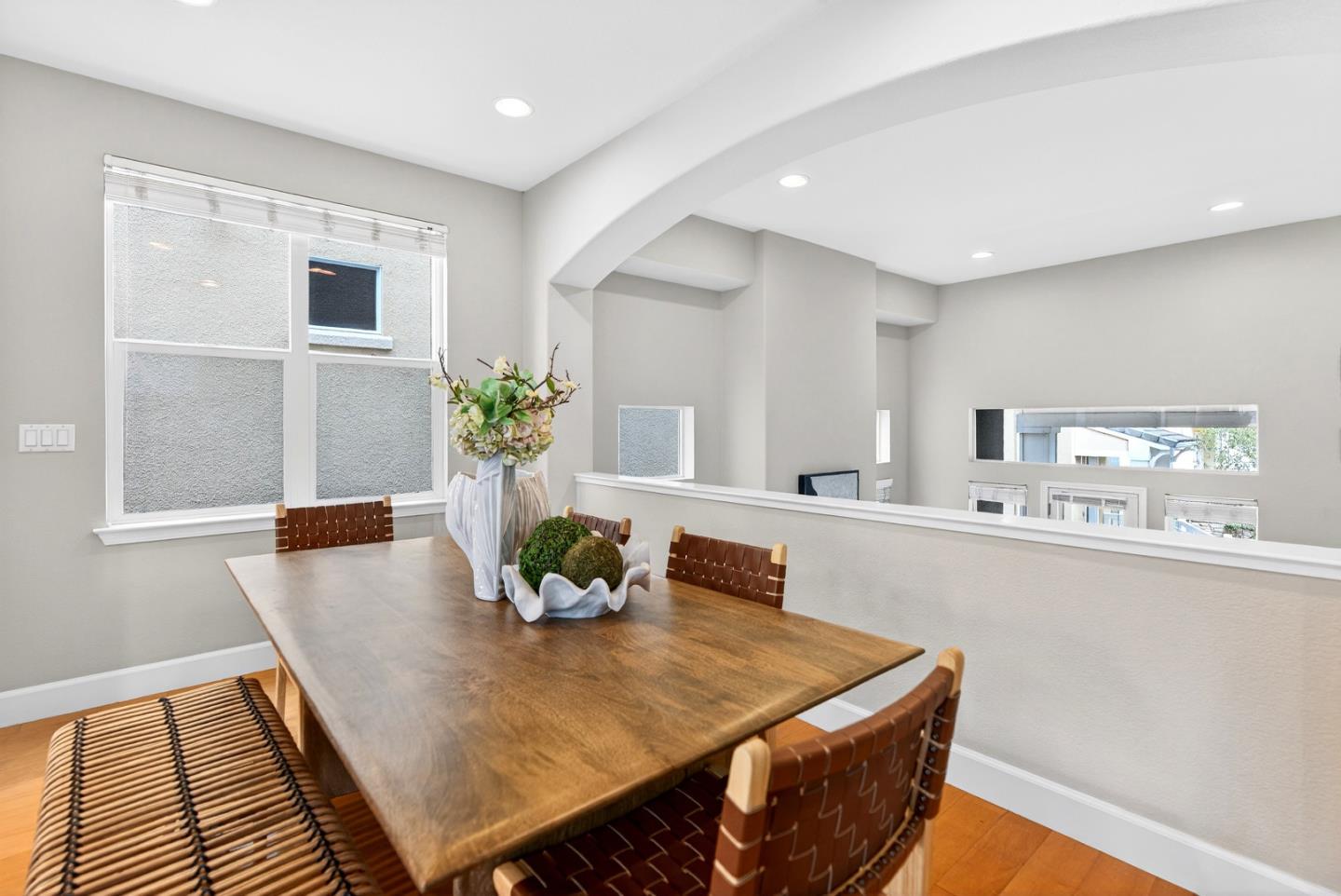 Detail Gallery Image 5 of 36 For 11512 Murano Cir, Cupertino,  CA 95014 - 3 Beds | 2/1 Baths