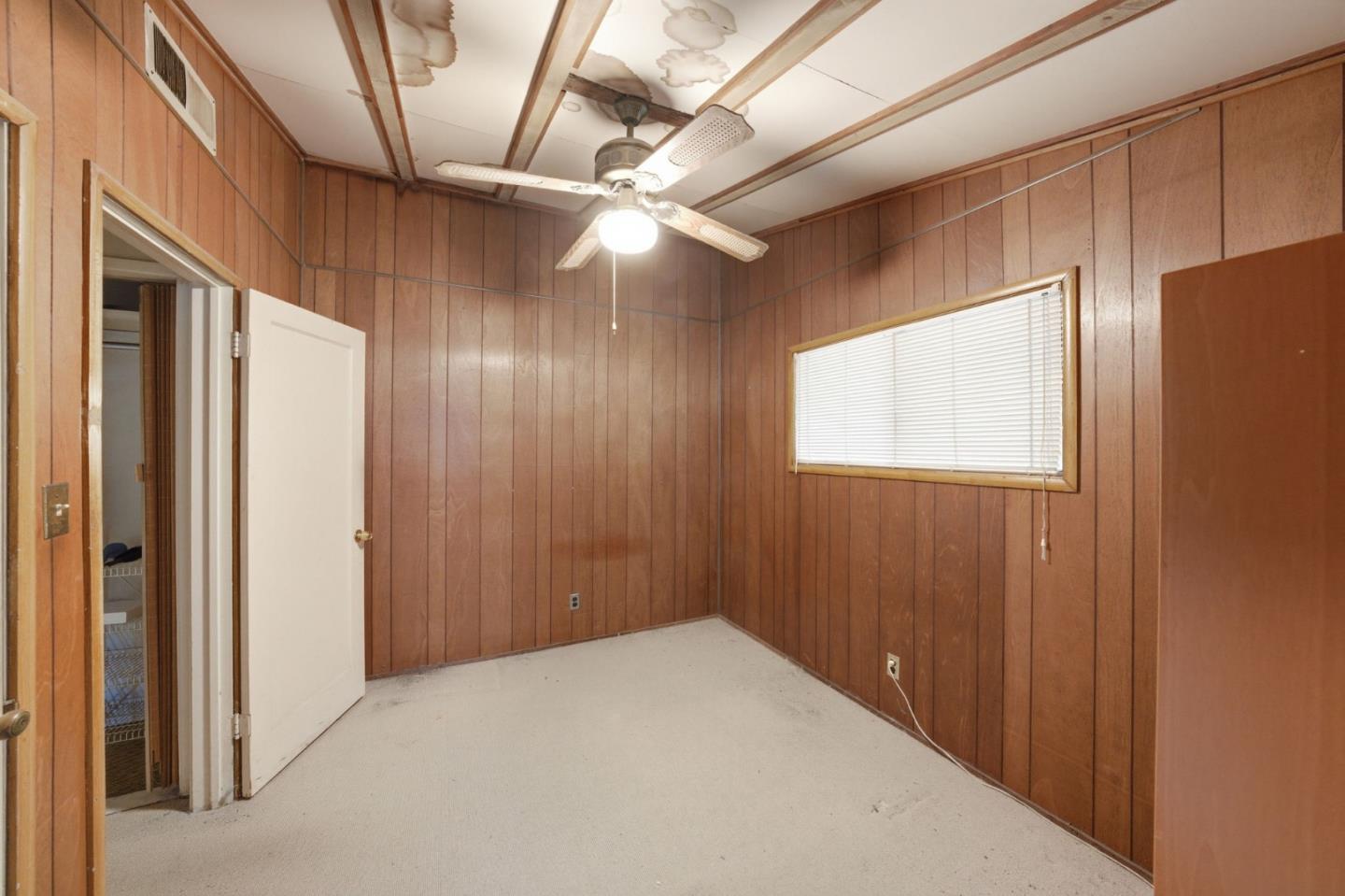 Detail Gallery Image 14 of 27 For 1114 Burgoyne St, Mountain View,  CA 94043 - 4 Beds | 2 Baths