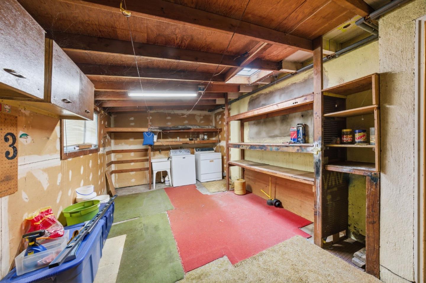 Detail Gallery Image 20 of 27 For 1114 Burgoyne St, Mountain View,  CA 94043 - 4 Beds | 2 Baths