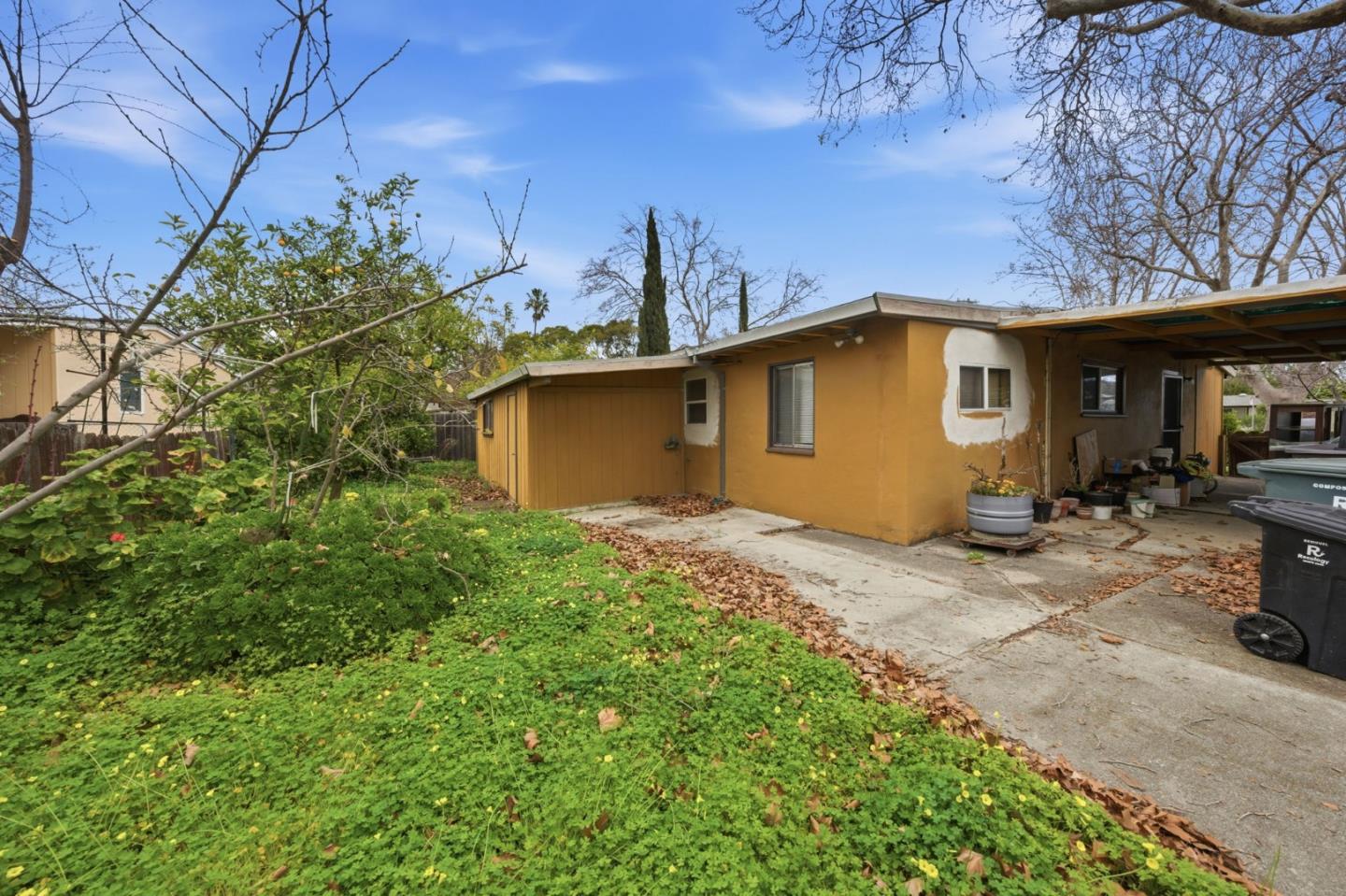 Detail Gallery Image 25 of 27 For 1114 Burgoyne St, Mountain View,  CA 94043 - 4 Beds | 2 Baths