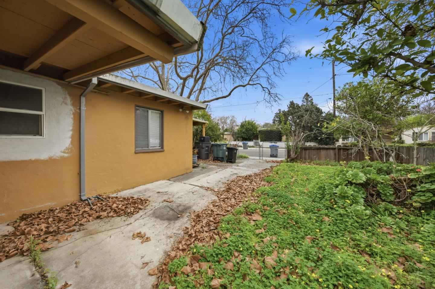 Detail Gallery Image 26 of 27 For 1114 Burgoyne St, Mountain View,  CA 94043 - 4 Beds | 2 Baths