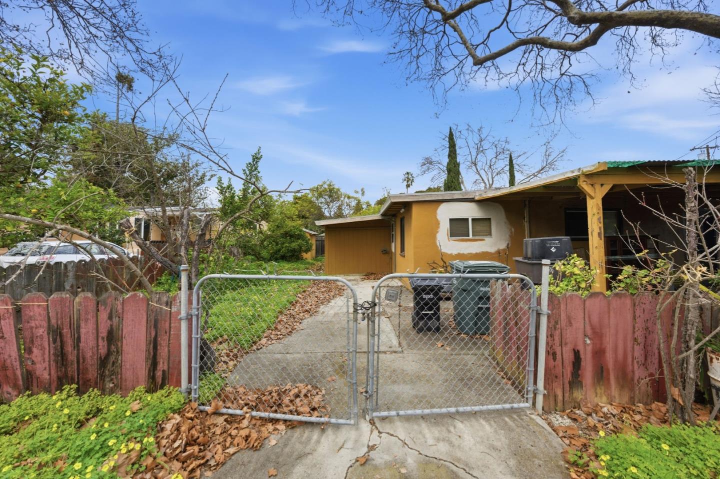 Detail Gallery Image 4 of 27 For 1114 Burgoyne St, Mountain View,  CA 94043 - 4 Beds | 2 Baths