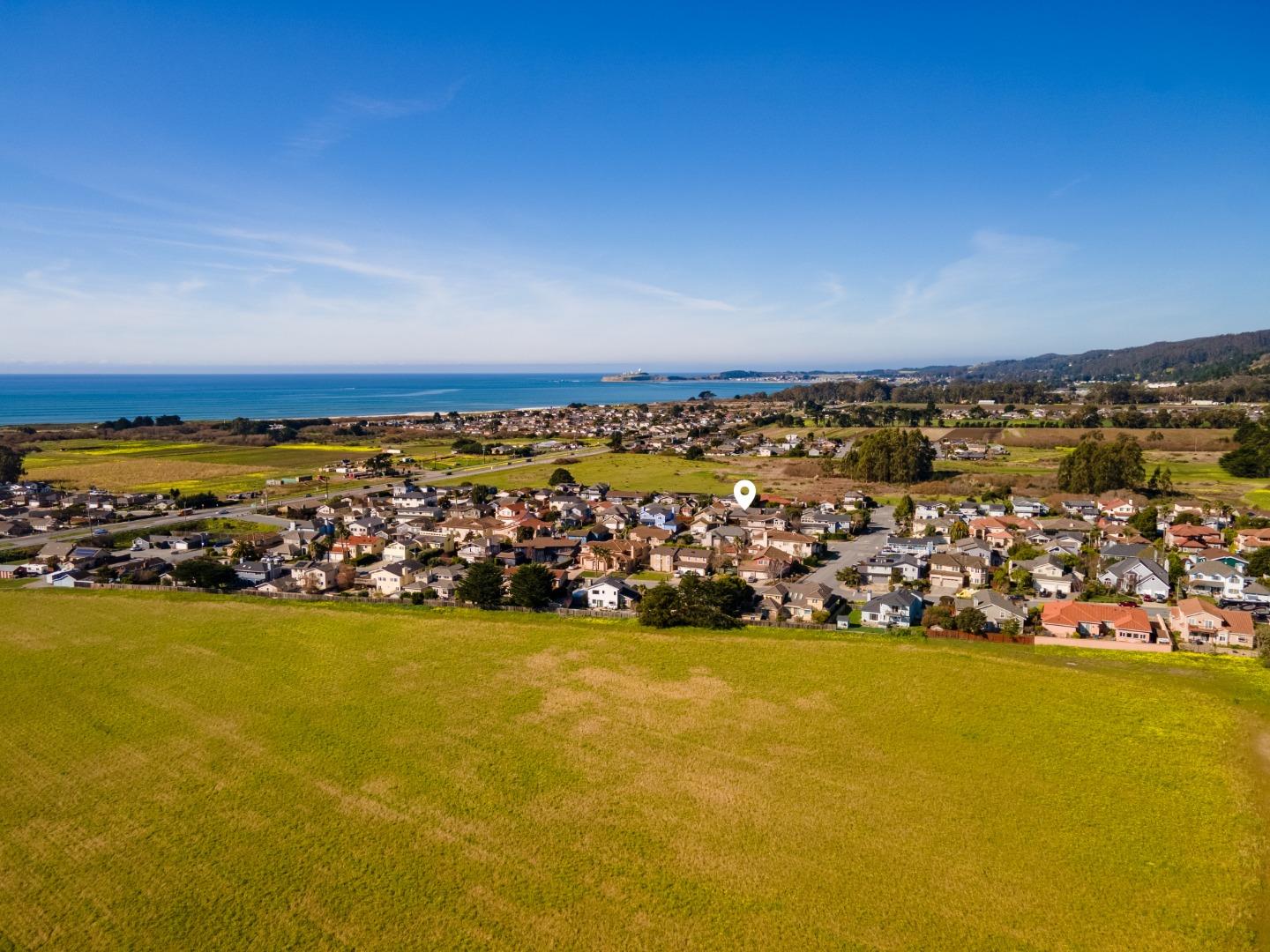 Detail Gallery Image 7 of 43 For 567 Terrace Ave, Half Moon Bay,  CA 94019 - 3 Beds | 2 Baths