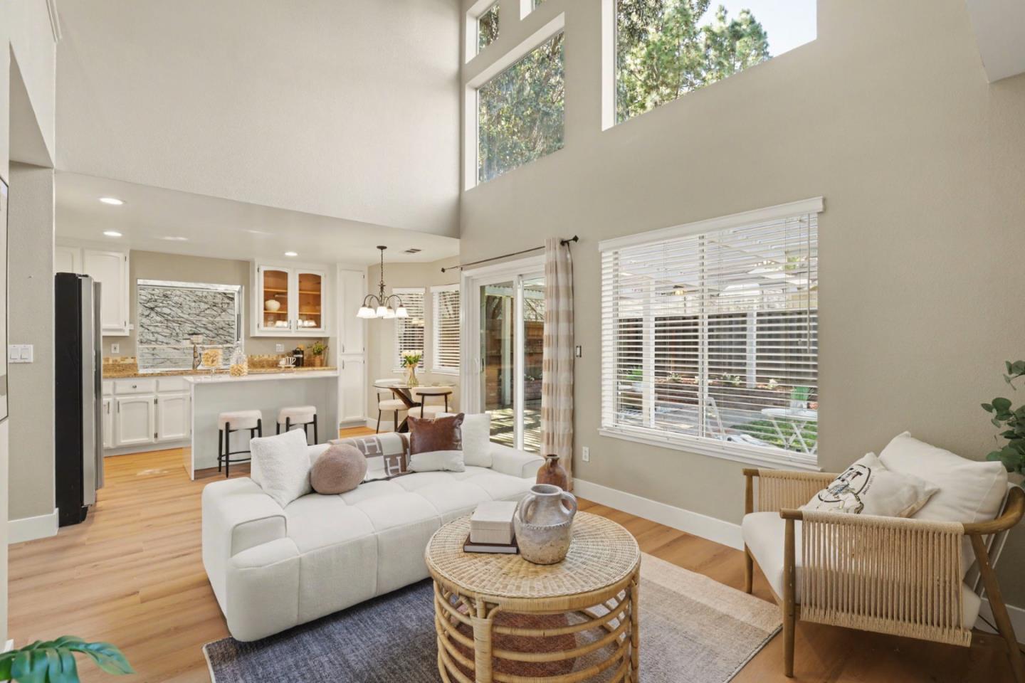 Detail Gallery Image 11 of 38 For 7307 Urshan Way, San Jose,  CA 95138 - 4 Beds | 2 Baths