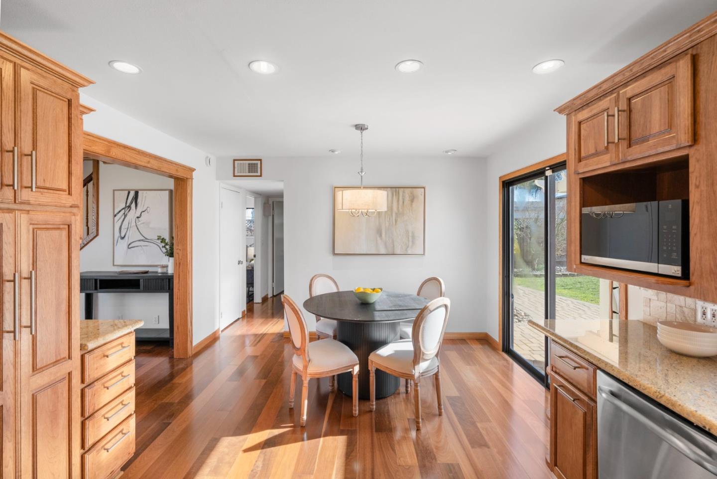 Detail Gallery Image 15 of 31 For 6252 Bennington Dr, Newark,  CA 94560 - 4 Beds | 2 Baths