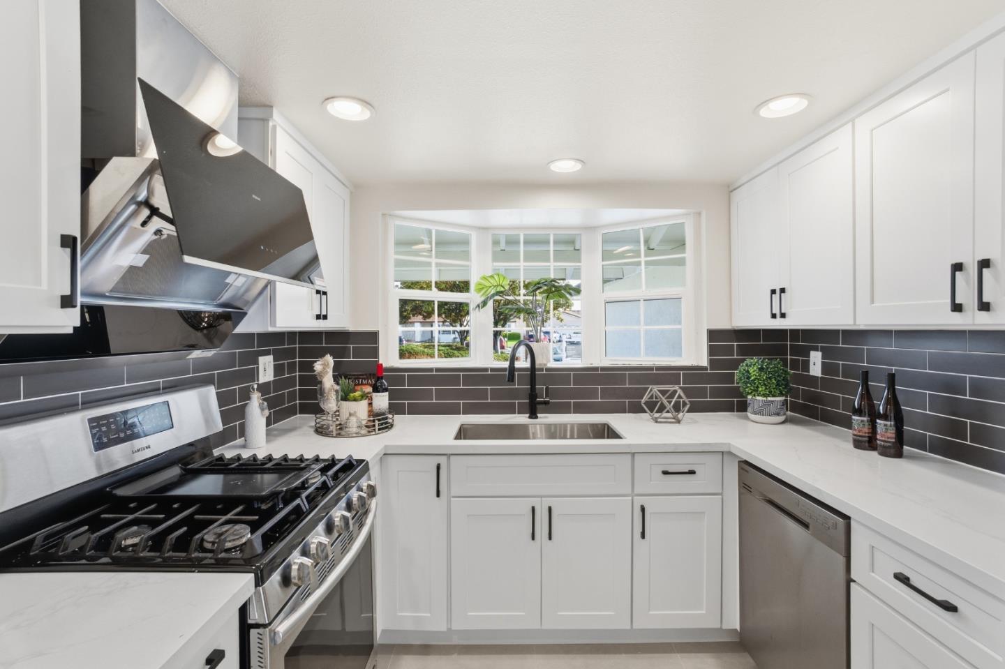 Detail Gallery Image 9 of 66 For 4513 Birchwood Ct, Union City,  CA 94587 - 3 Beds | 2 Baths