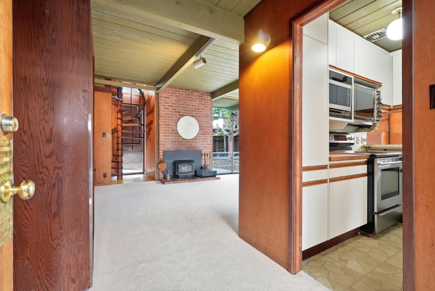 Detail Gallery Image 4 of 55 For 770 Menker Ave, San Jose,  CA 95128 - 4 Beds | 3 Baths