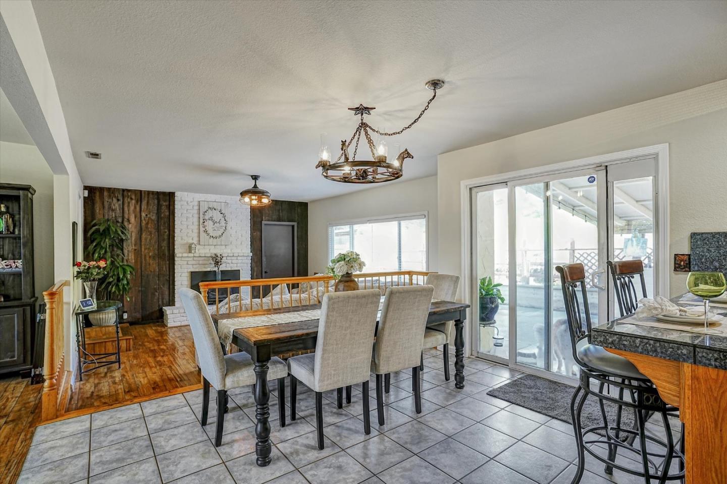 Detail Gallery Image 17 of 56 For 20006 Audrey Ln, Salinas,  CA 93907 - 3 Beds | 2/1 Baths