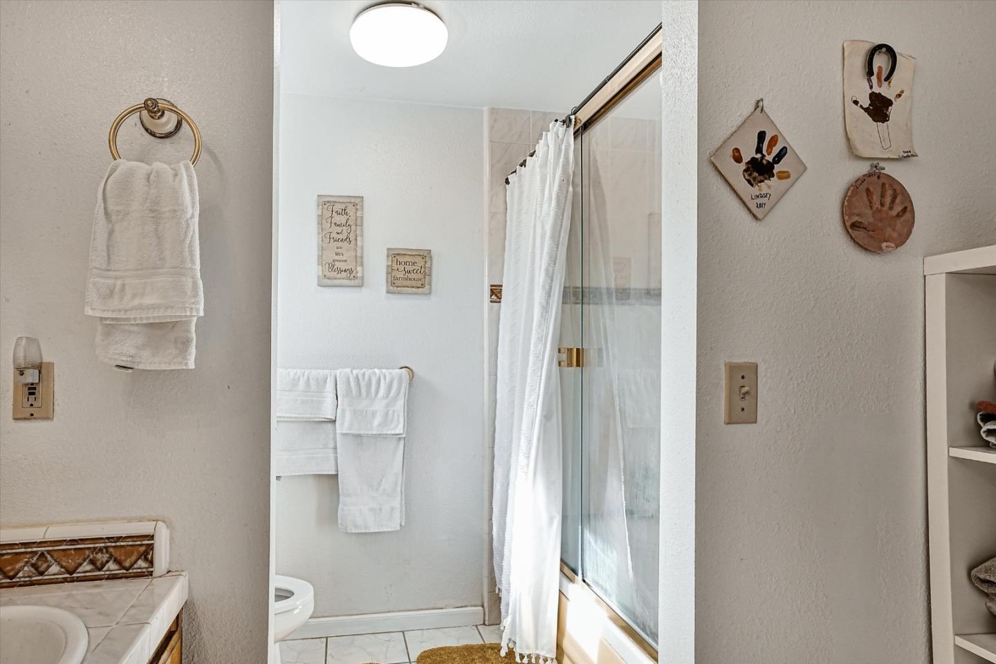 Detail Gallery Image 43 of 56 For 20006 Audrey Ln, Salinas,  CA 93907 - 3 Beds | 2/1 Baths