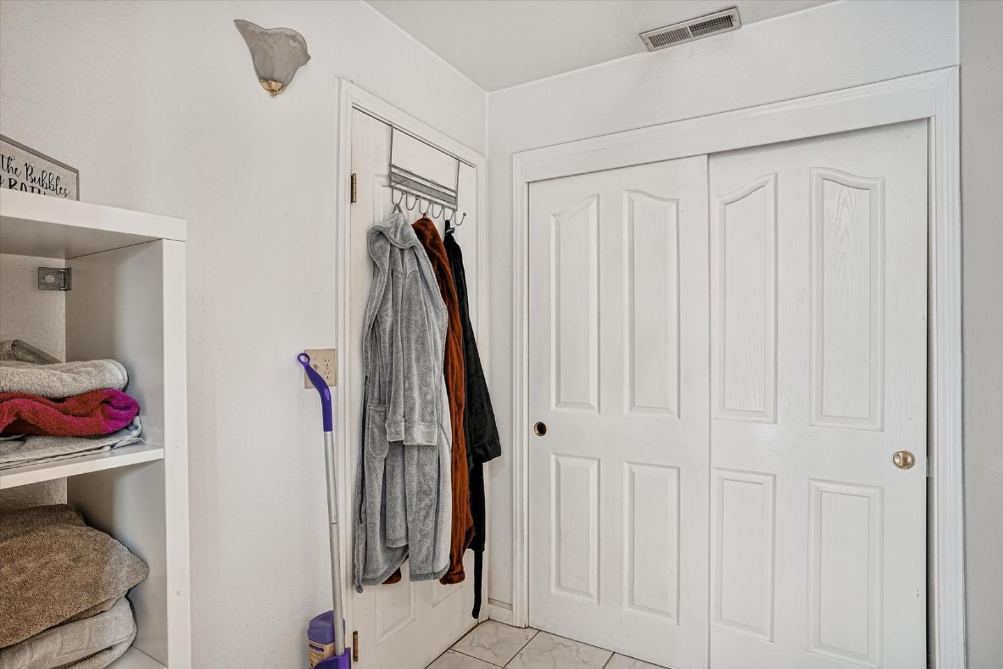 Detail Gallery Image 44 of 56 For 20006 Audrey Ln, Salinas,  CA 93907 - 3 Beds | 2/1 Baths